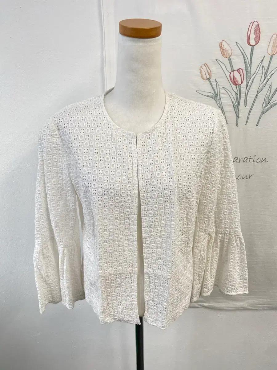 ZARA 자라  화이트 펀칭 레이스 가디건 365 6