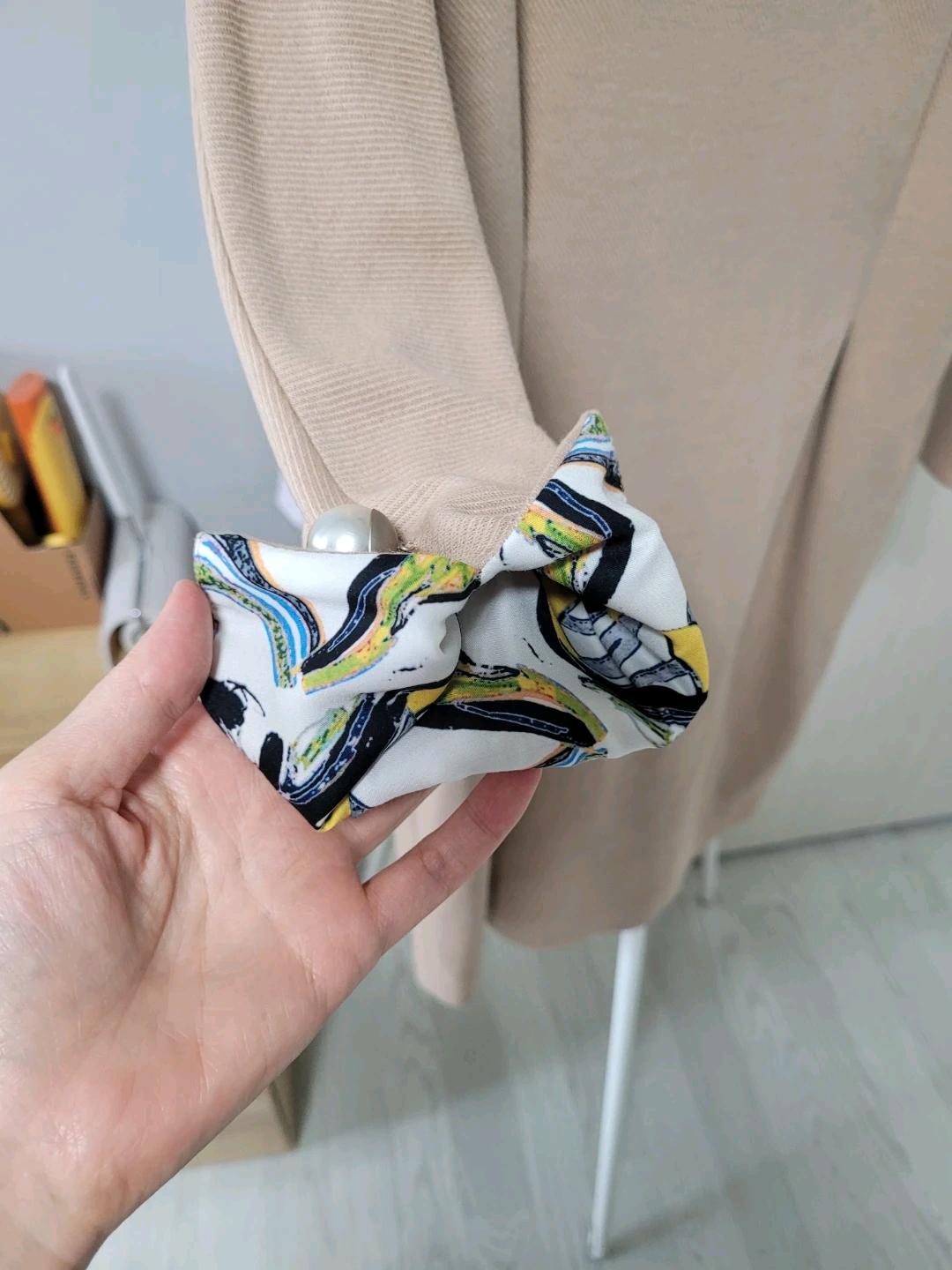 나이스클랍 베이지 진주 단추 원피스 새상품 4