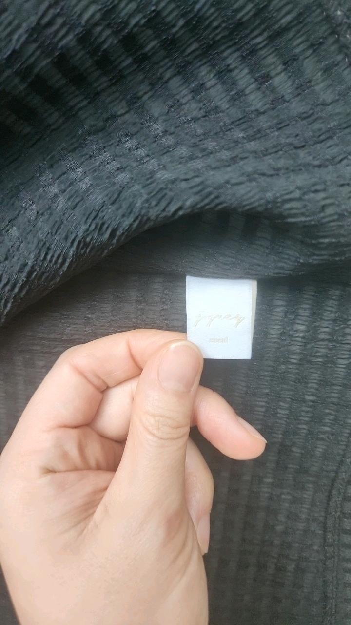 스퀘어넥 퍼프 반팔 블라우스 블랙 3
