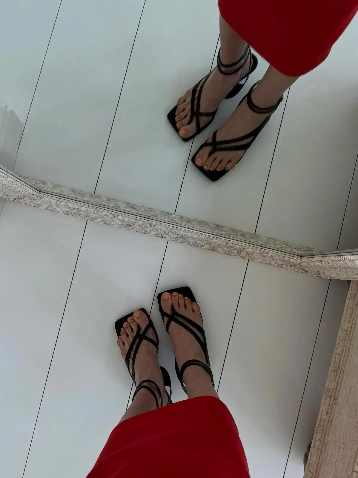 @세일 352 사선 5cm 스트랩 샌들 250 블랙-새상품 9