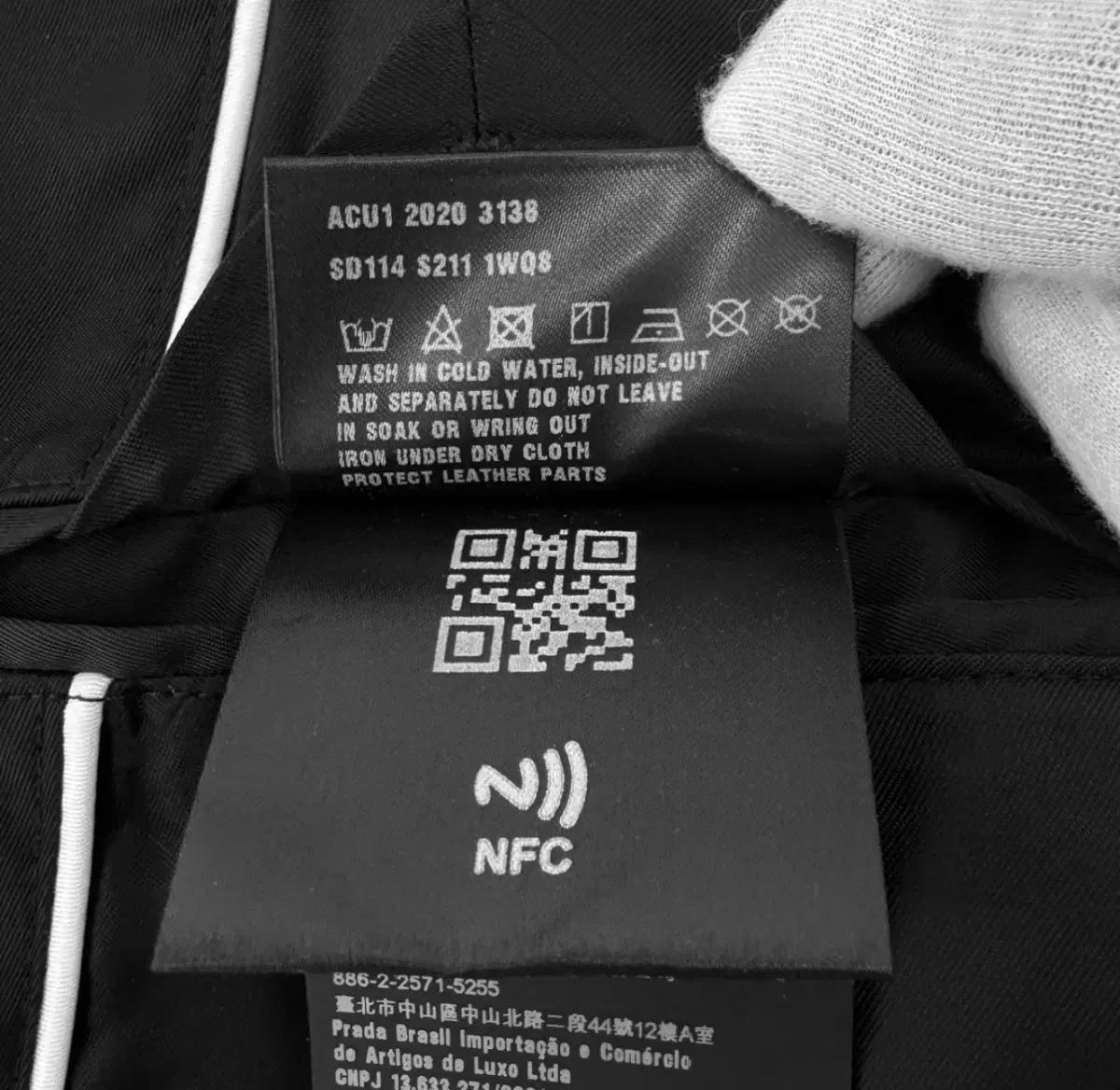 [50] 프라다 남성 삼각로고 리나일론 싱글 브레스트 블레이저 자켓 블랙 11