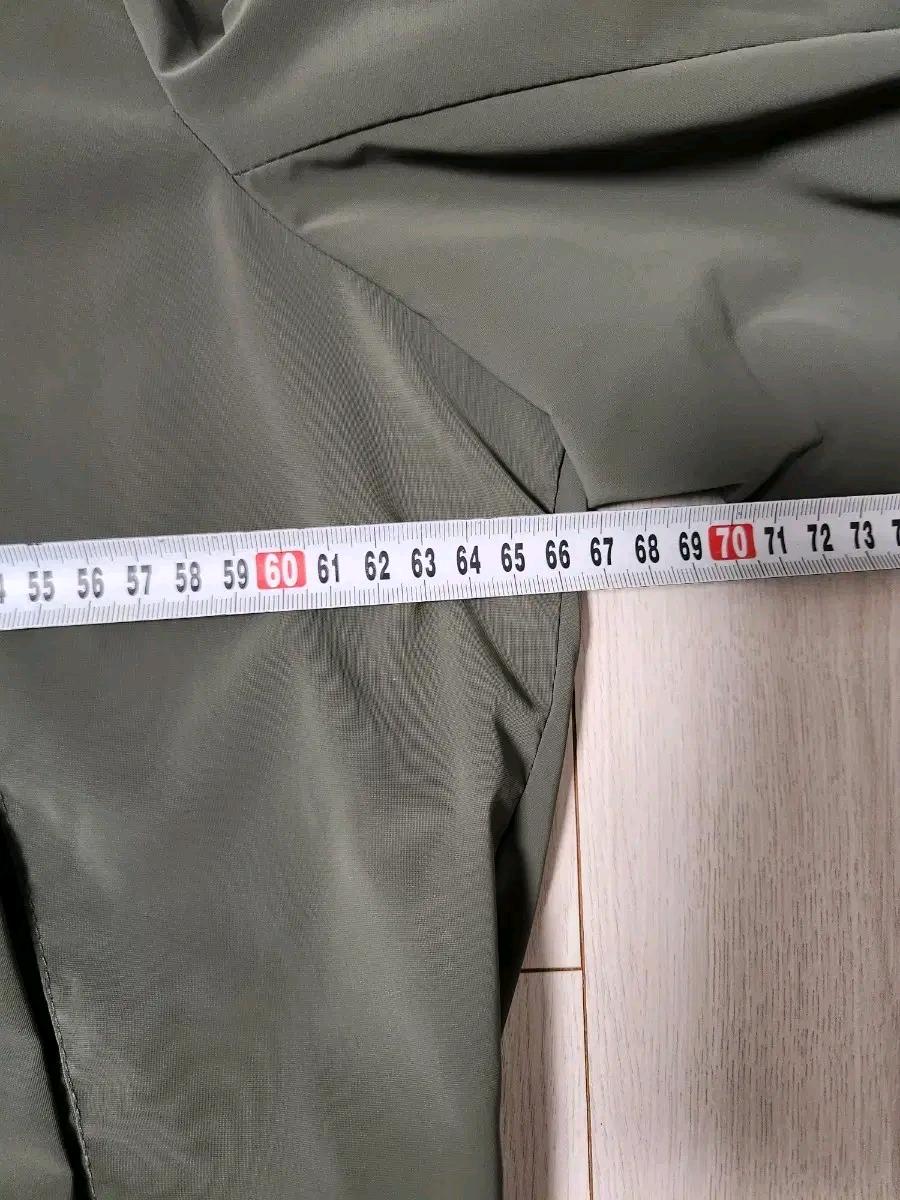 새상품급) ZARA 카키 봄버 자켓 사이즈110 xxl실착 몇번 안해 3