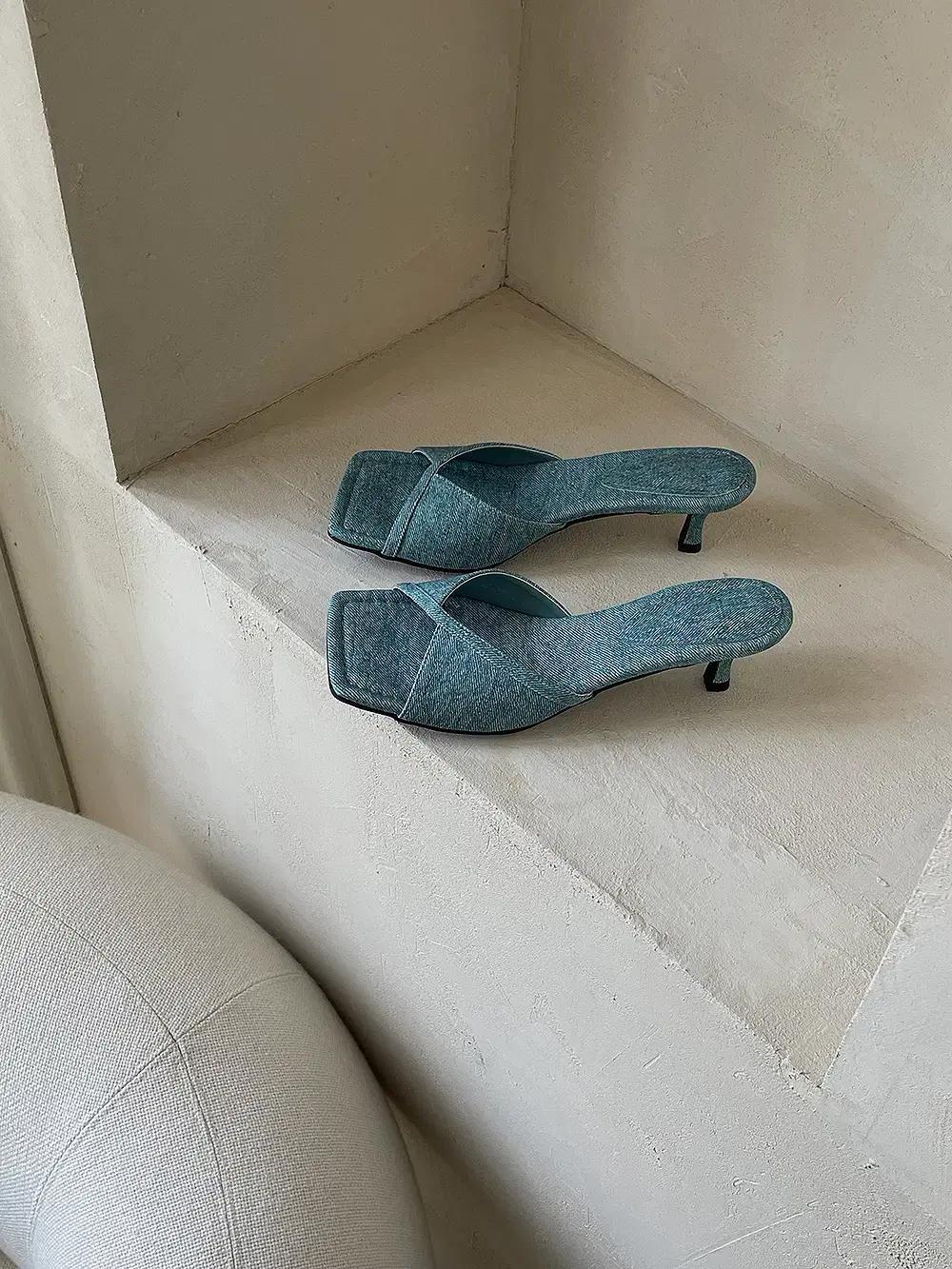 @세일 9427 스퀘어 샌들 5.5cm 뮬 235 블루-새상품 2