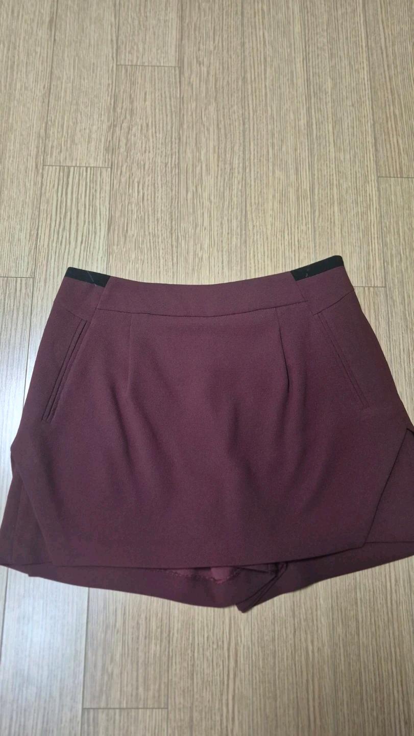 플라스틱 아일랜드 버건디 큐롯 팬츠 2