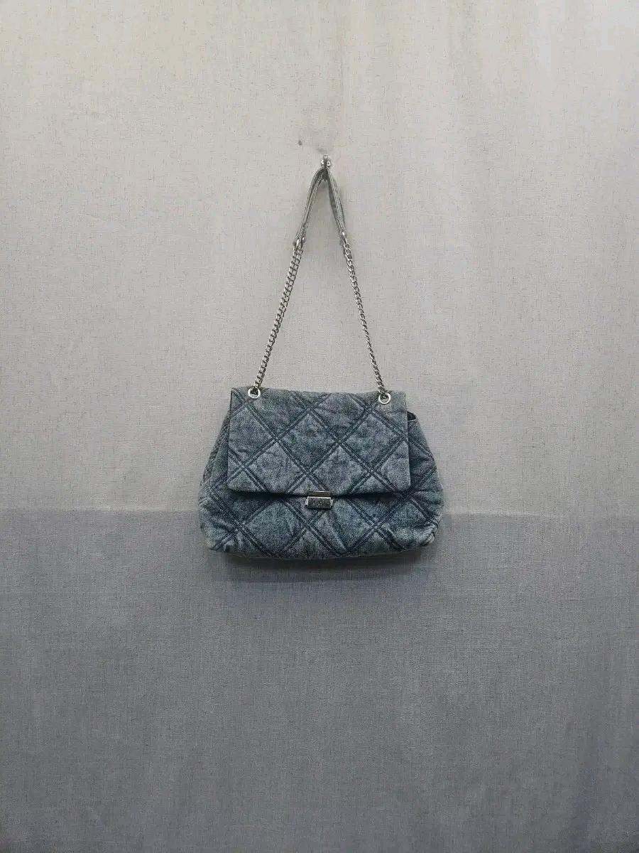 Stradivarius 퀼팅 데님 숄더백 (27 2