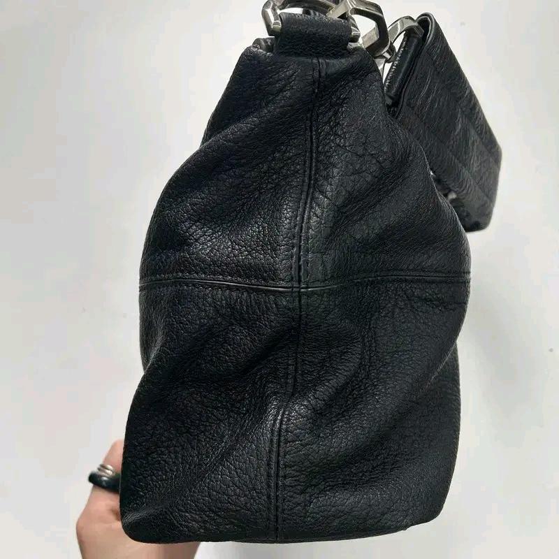 GIVENCHY 나이팅게일 블랙 그레인 소가죽 숄더백 4
