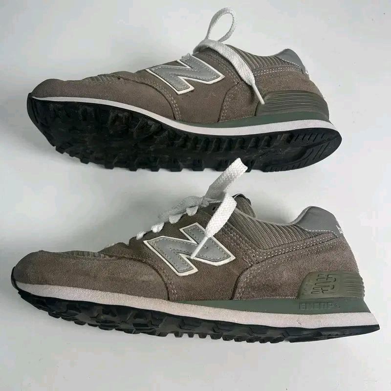NEW BALANCE 그레이 2E 와이드 스니커즈 250 3