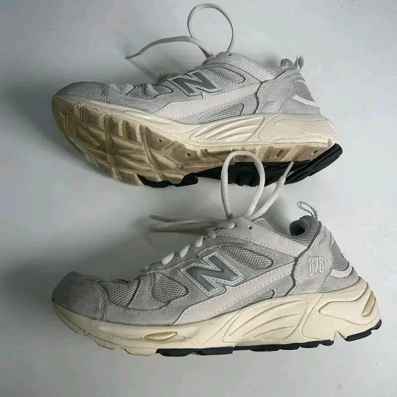 NEW BALANCE 878 라이트그레이 스니커즈 245 3