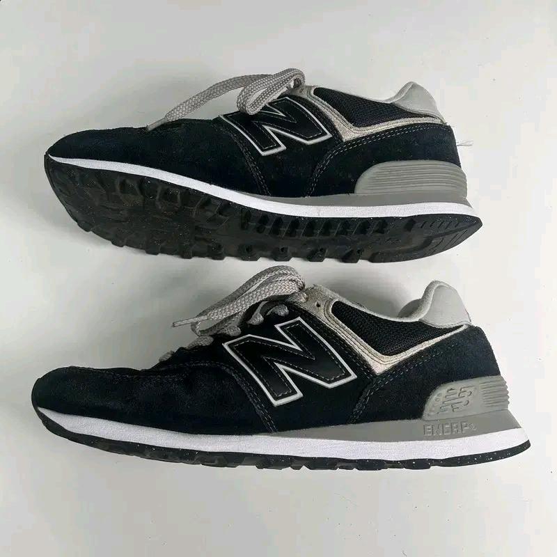 NEW BALANCE 574 클래식 블랙 스니커즈 275 3