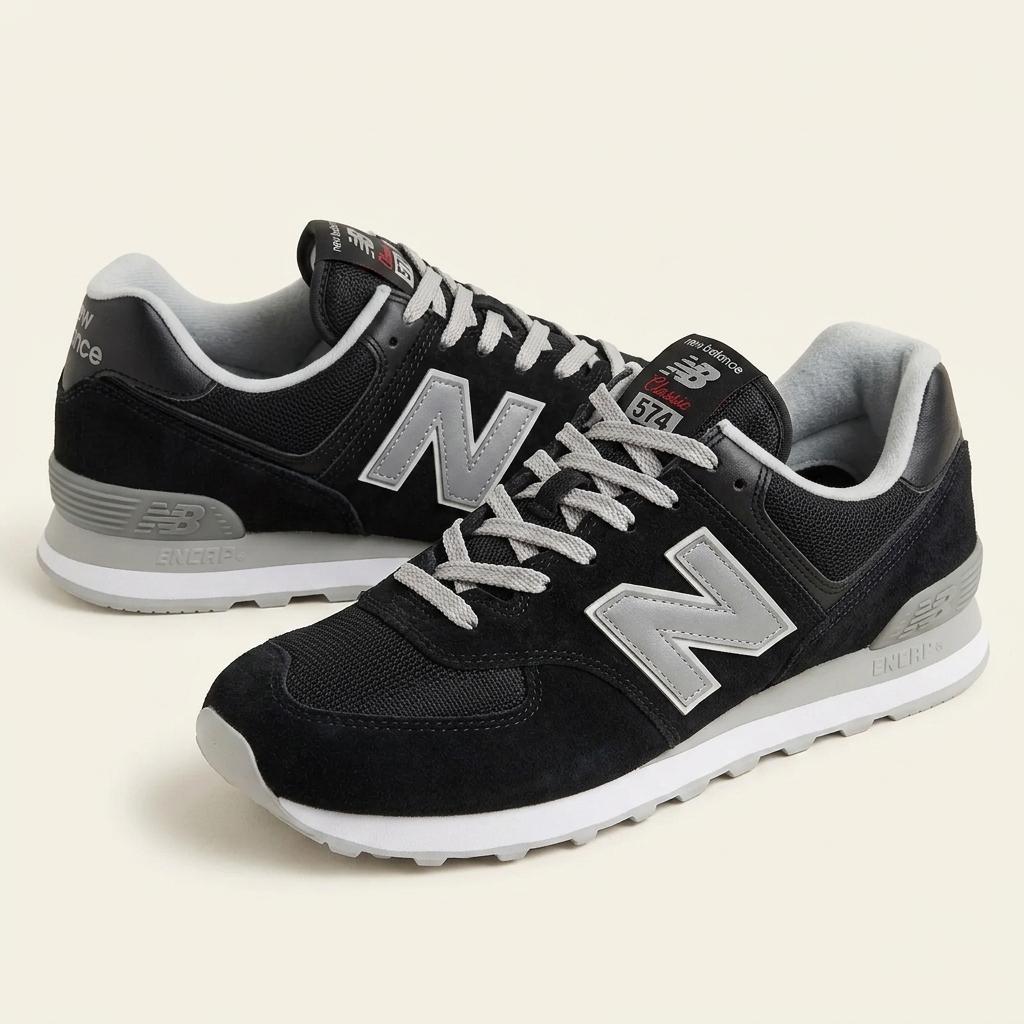 NEW BALANCE 574 클래식 블랙 스니커즈 275