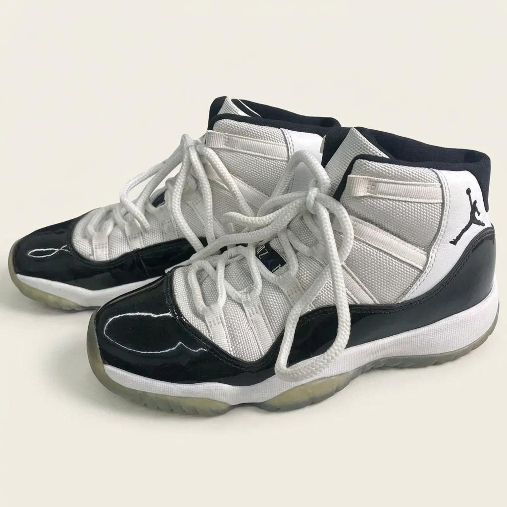 JORDAN  11 레트로 콩코드 2011 스니커즈 235