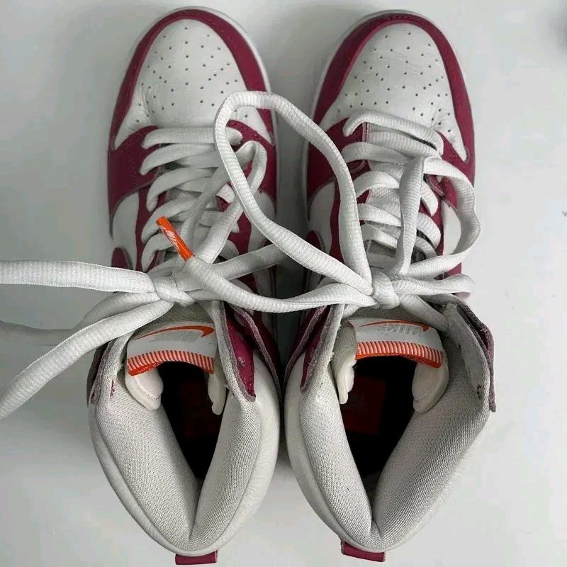 [준새상품] NIKE SB 덩크하이 스위트 비트 화이트 스니커즈 240 6