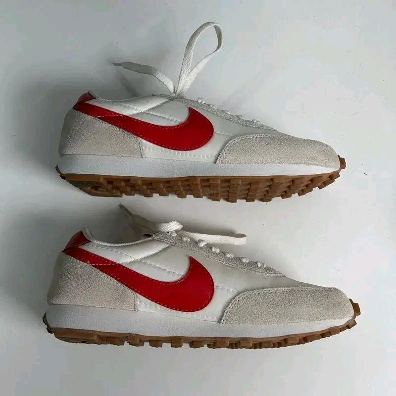 [준새상품] NIKE 데이브 레이스  스니커즈 230 4