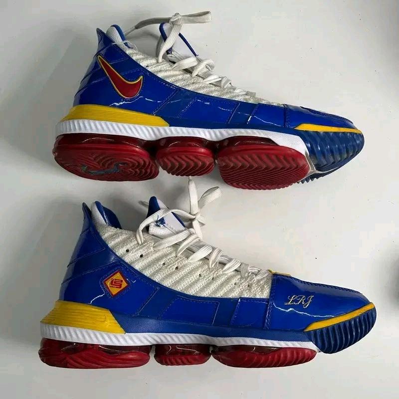 NIKE 르브론 16 슈퍼맨 슈퍼브론 스니커즈 265 4