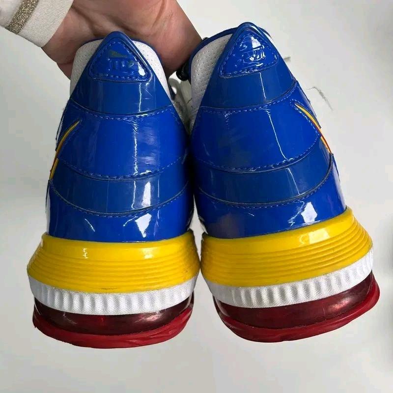 NIKE 르브론 16 슈퍼맨 슈퍼브론 스니커즈 265 7
