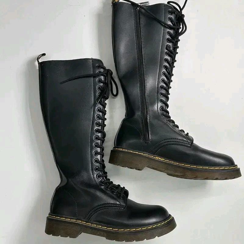 DR. MARTENS 1B60 백스 블랙 240 4