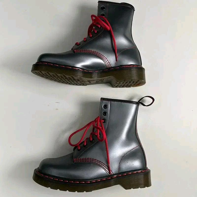 DR. MARTENS 1460 메탈릭 블랙 부츠 블랙 UK4 3