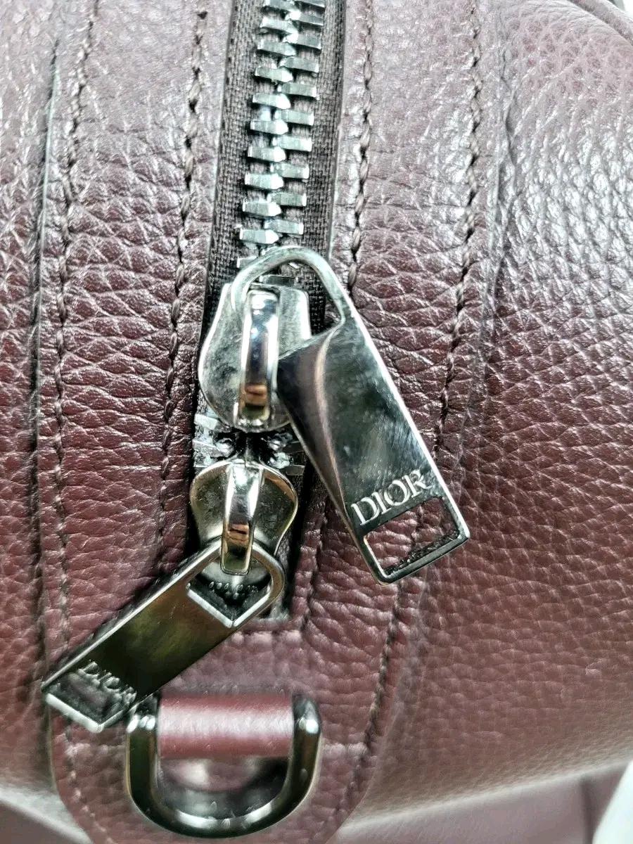 (정품)DIOR 가죽 더플백 다크 브라운 4