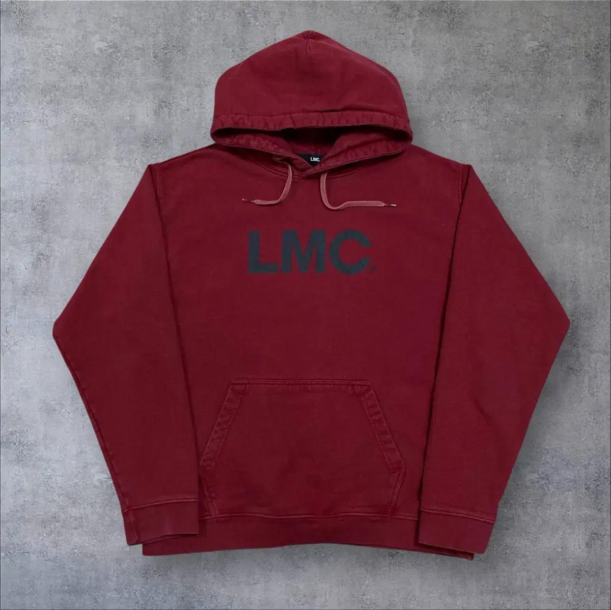 LMC 스펠아웃 빅로고 레드 컬러 후드티 2
