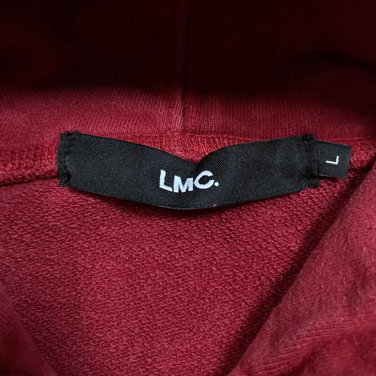 LMC 스펠아웃 빅로고 레드 컬러 후드티 4
