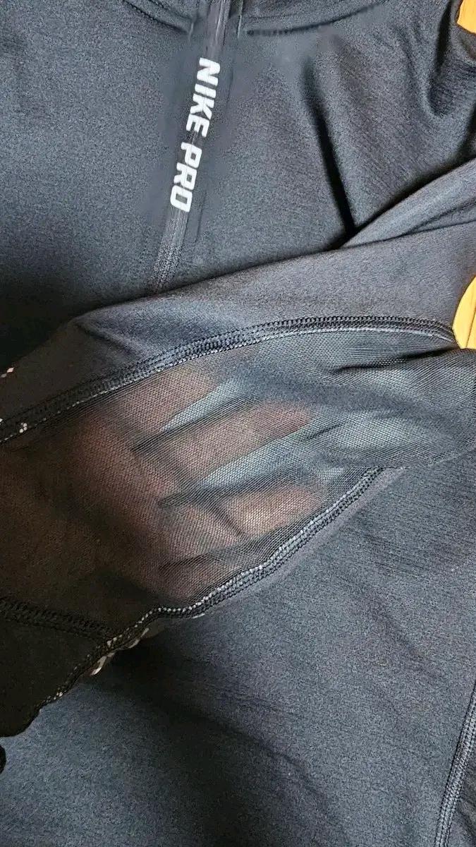 나이키 프로 하이퍼윔 약기모 반집업긴팔 10