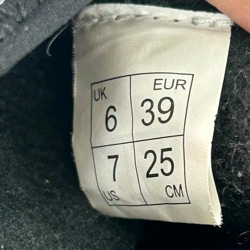 PUMA 터프 패디드 FS 블랙 화이트 250 8