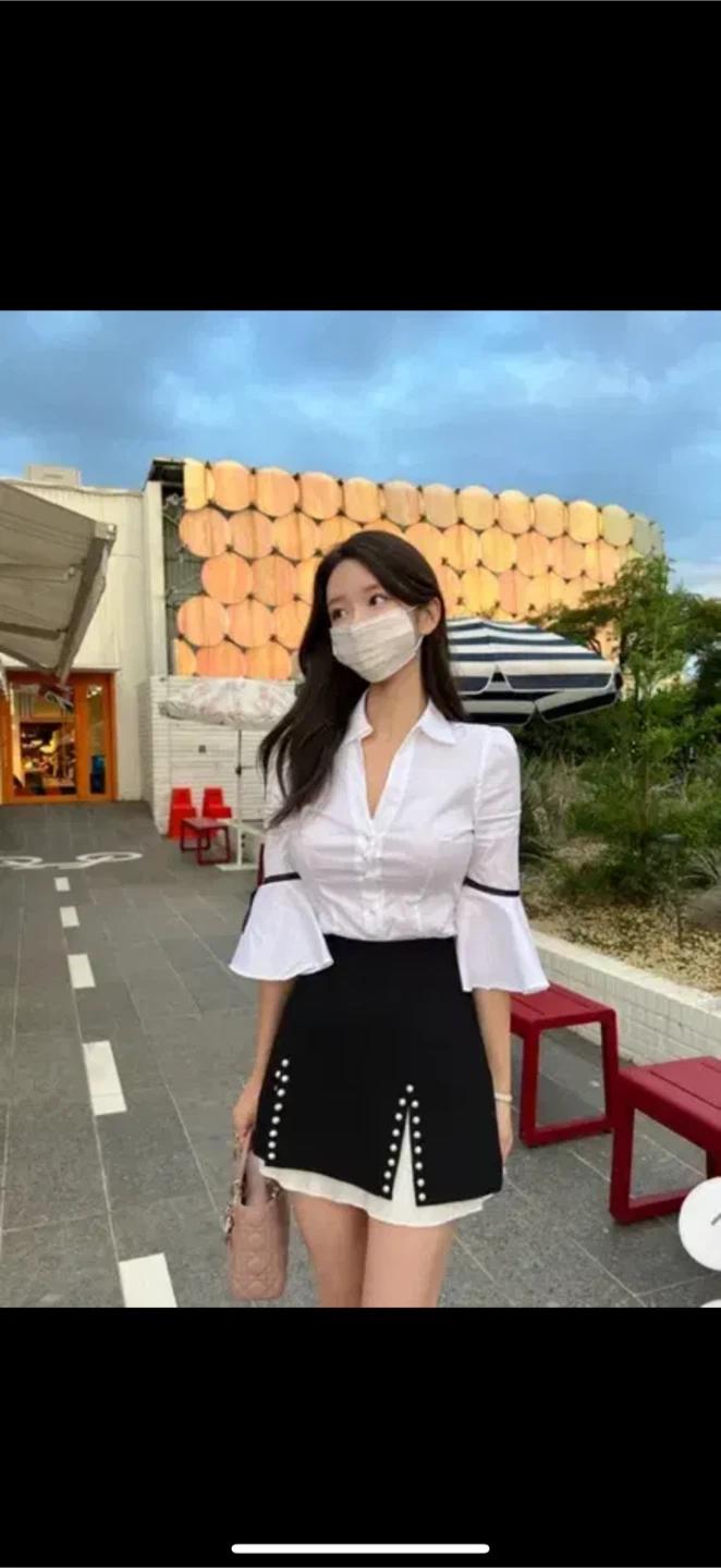 에이블리 화이트 프릴 블라우스 2