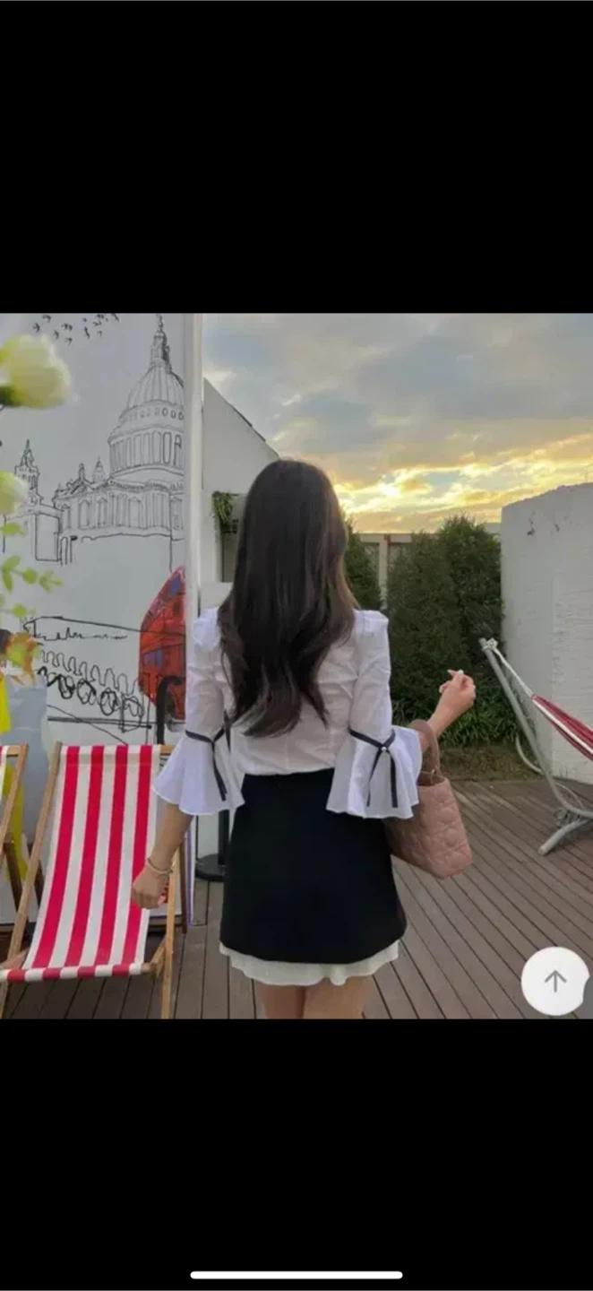 에이블리 화이트 프릴 블라우스 4