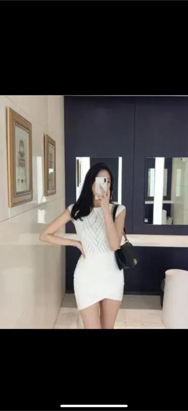화이트 큐빅 5