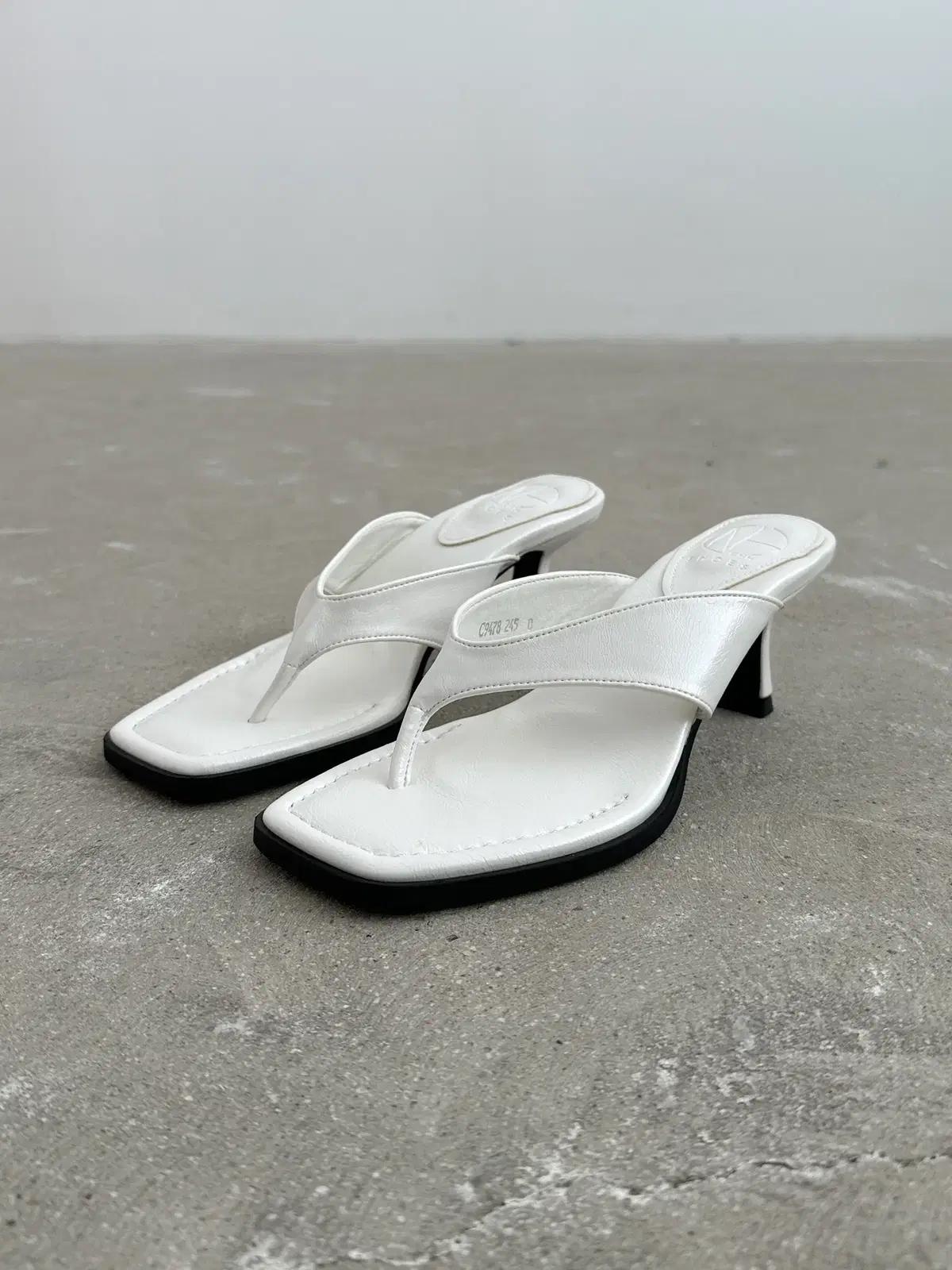 #1141 쪼리힐 5.5cm 샌들 슬리퍼 240 화이트 2