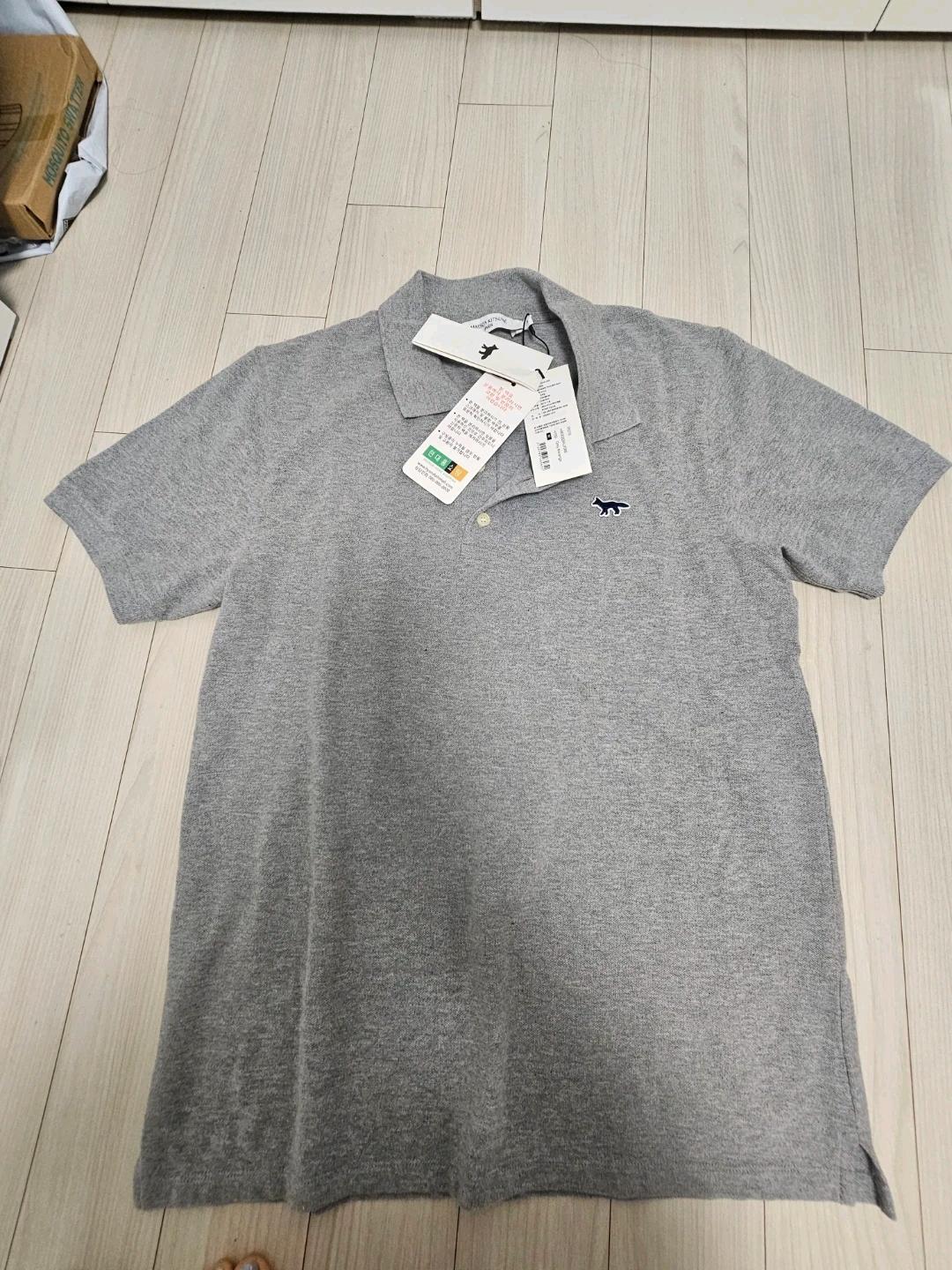 메종키츠네 그레이 반팔 카라티 2