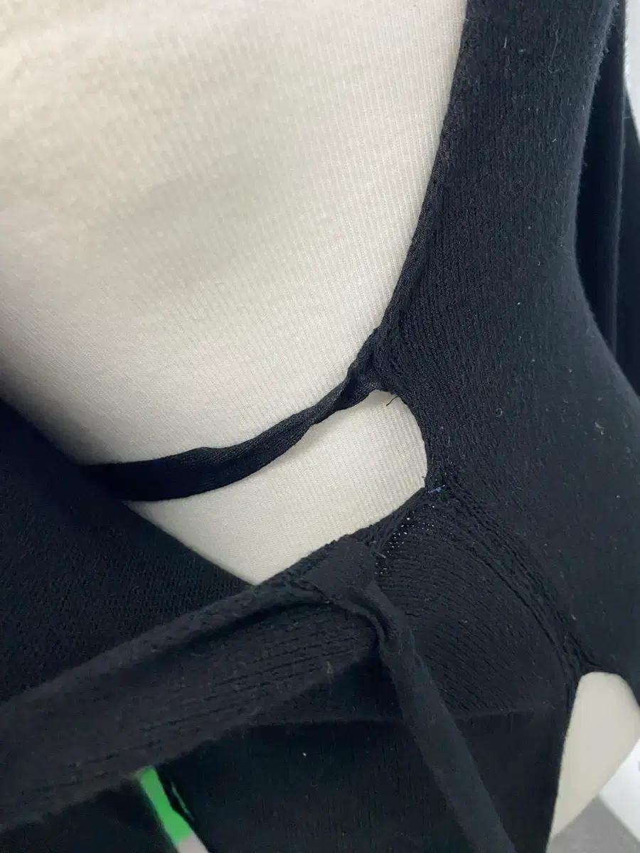 스테파넬 블랙 랩스타일 브이넥 니트 379 8
