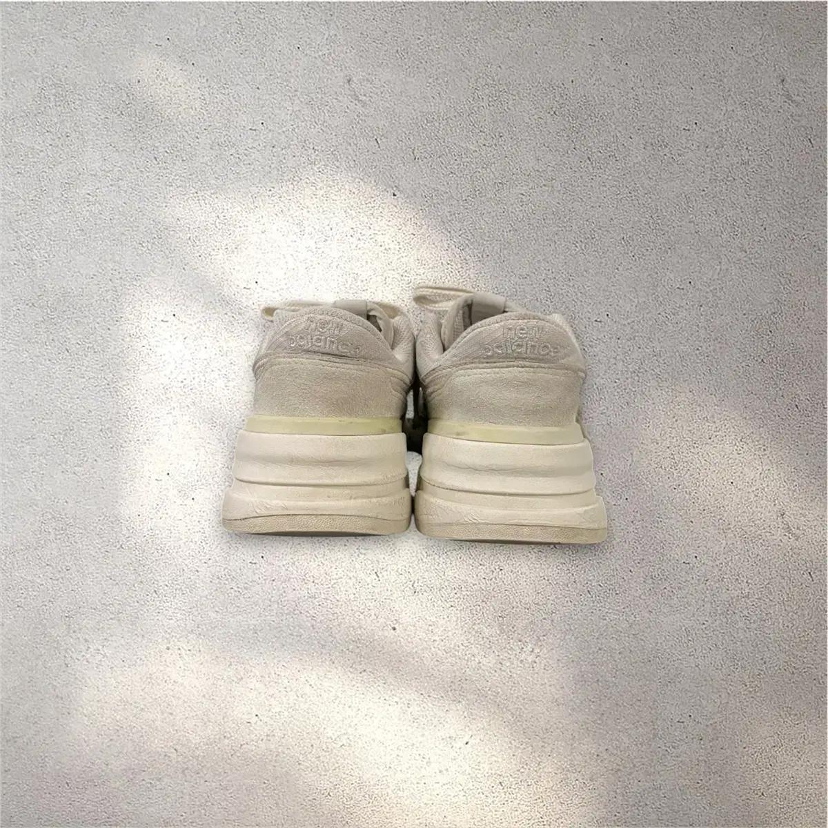 [240] 뉴발란스 997R 스니커즈 (No.698) 4