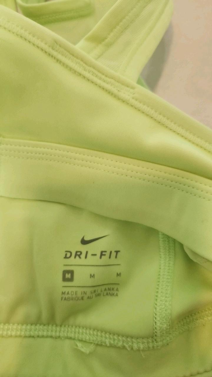 나이키 드라이핏 스포츠 브라 네온 그린 4