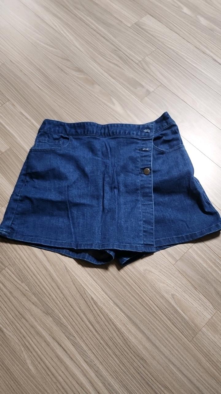 버튼 디테일 데님 치마바지 3