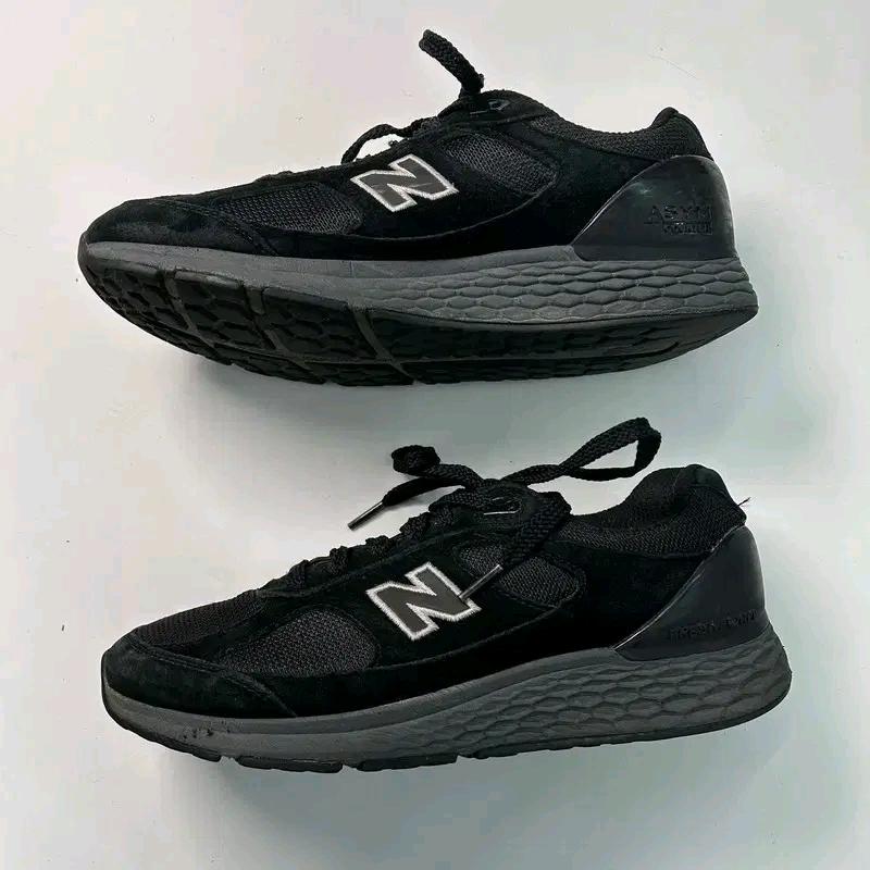 NEW BALANCE 프레쉬룸 워킹 1880 V1 블랙 260 3
