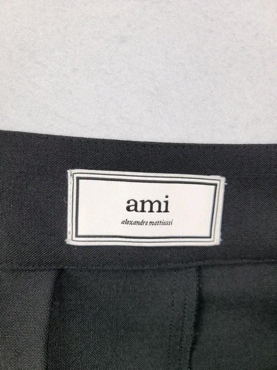 (정품)아미 블랙 플리츠 버튼 스커트 4