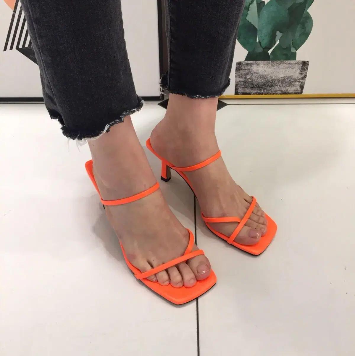#750 슬림 스틸레토 8cm 샌들 240 그린 10