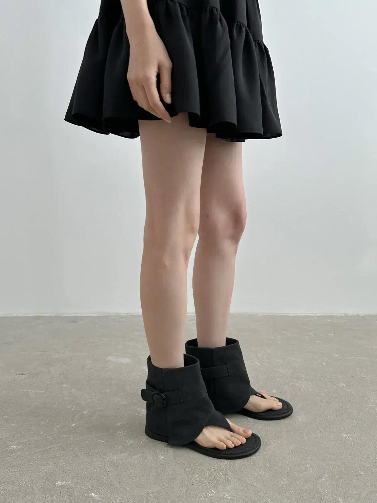 @9469 폴드오버쪼리 1.5cm 버클 린넨부츠 240 블랙-새상품 4