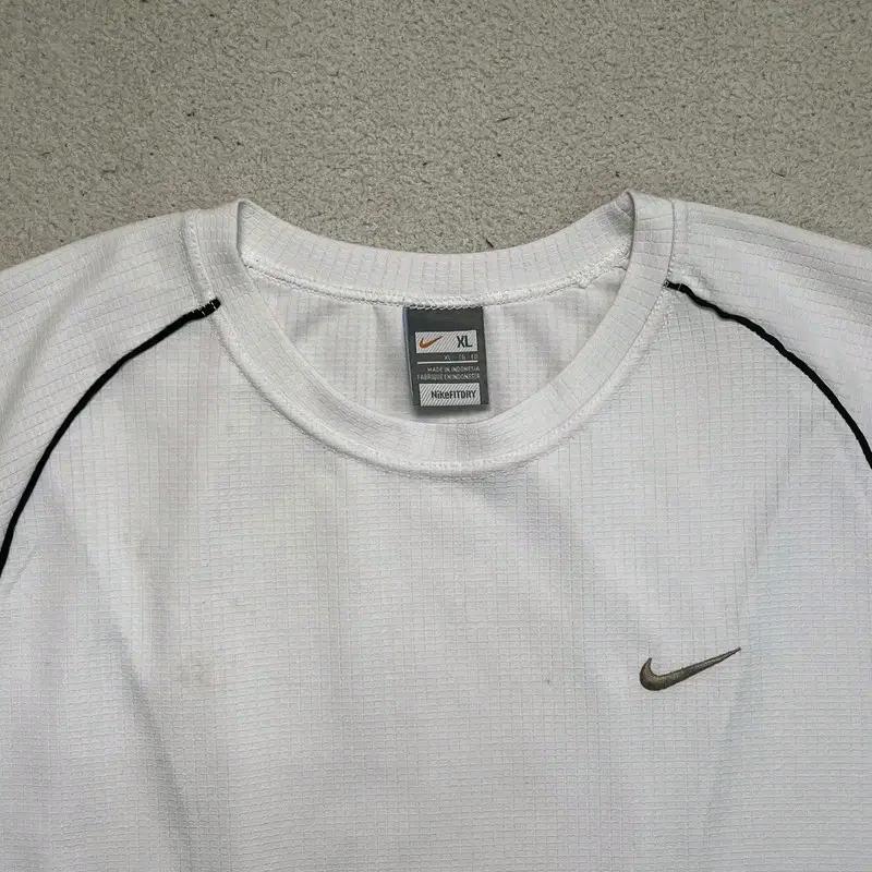 NIKE 드라이핏 슬리브리스 탑 XL 3
