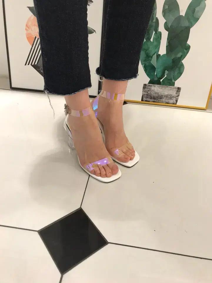 #935 청키 스틸레토 9cm 홀로스트랩 크리스탈 샌들 250 화이트 6