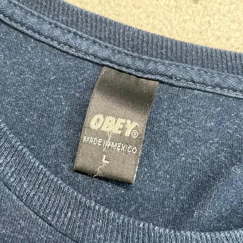 OBEY 빅로고 프린팅 티셔츠 네이비 L 4