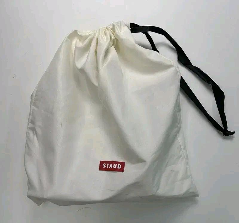 STAUD Leather Bucket Bag 버건디 3
