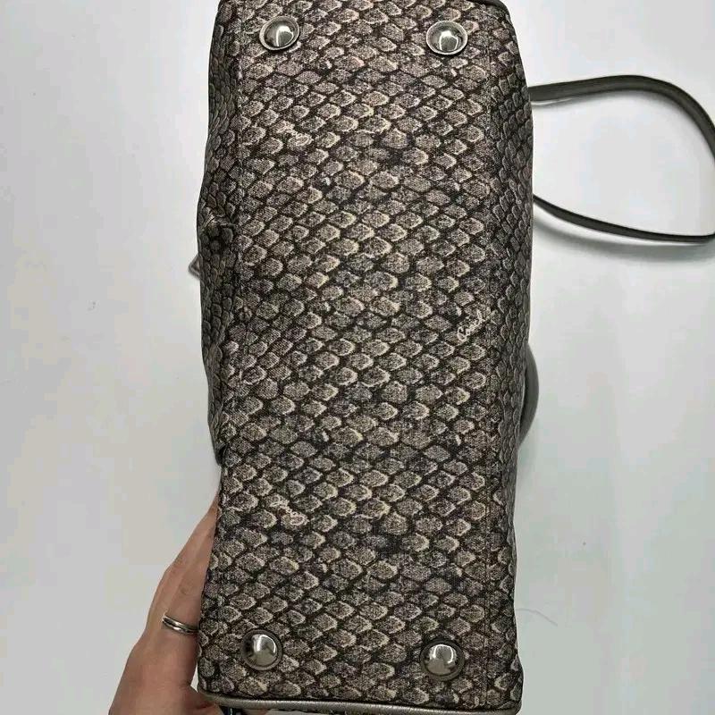 COACH Taylor Snake Print Satchel 토트백 5