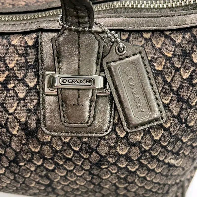 COACH Taylor Snake Print Satchel 토트백 7