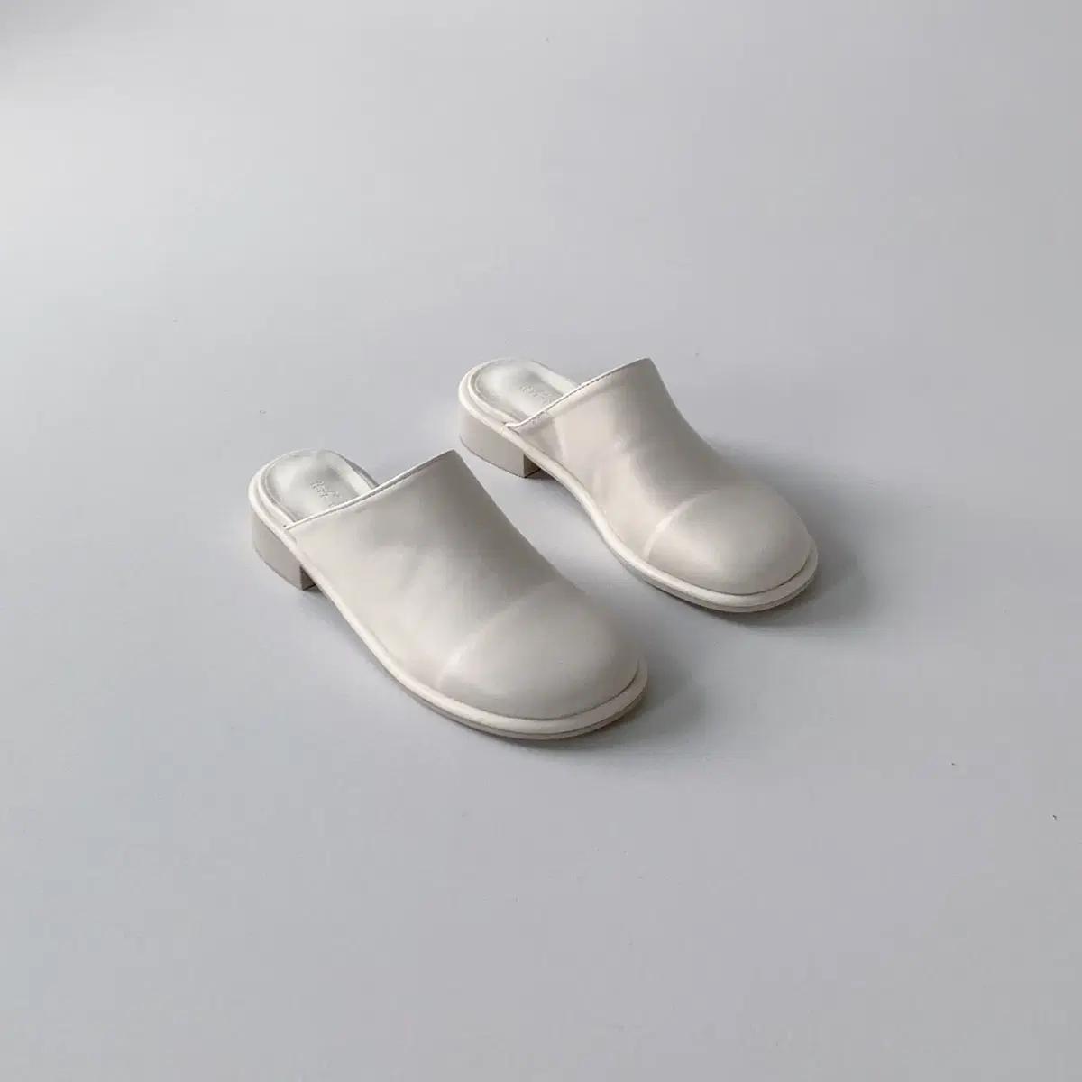 #세일 235 큐트 둥근코 3cm 슬리퍼 245 아이보리-새상품 2
