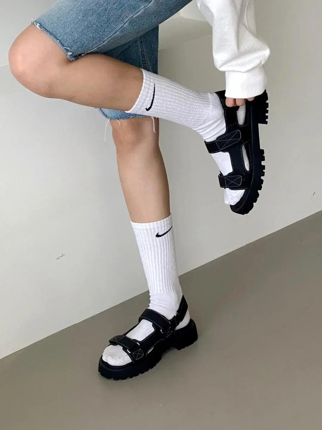 #세일 236 벨크로 찍찍이 4cm 캐쥬얼 샌들 240 블랙-새상품 3