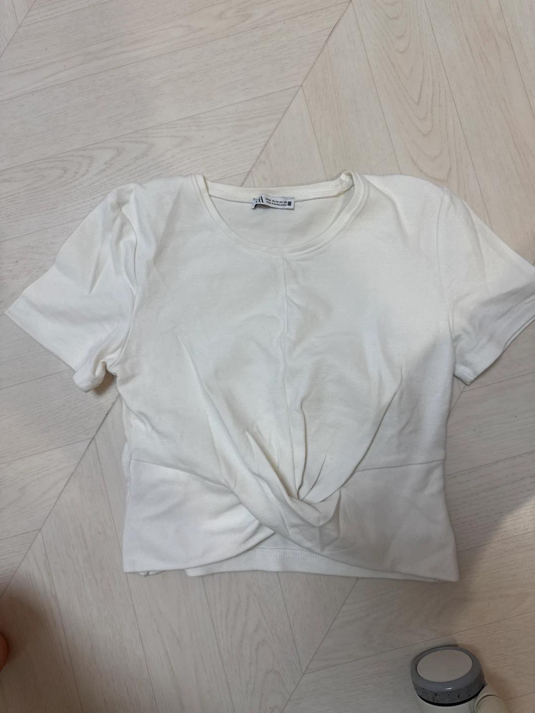 자라 꼬임 크롭 반팔티 아이보리 2