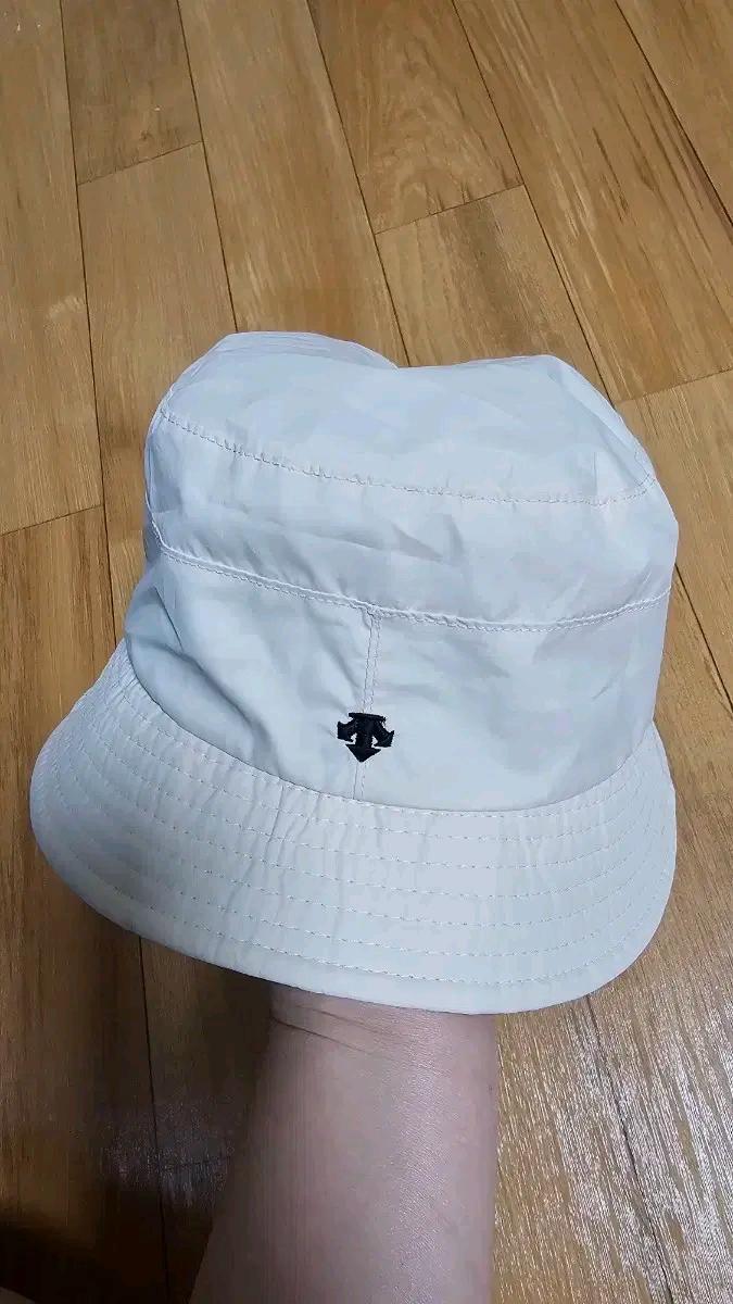 데상트 골프 모자  3