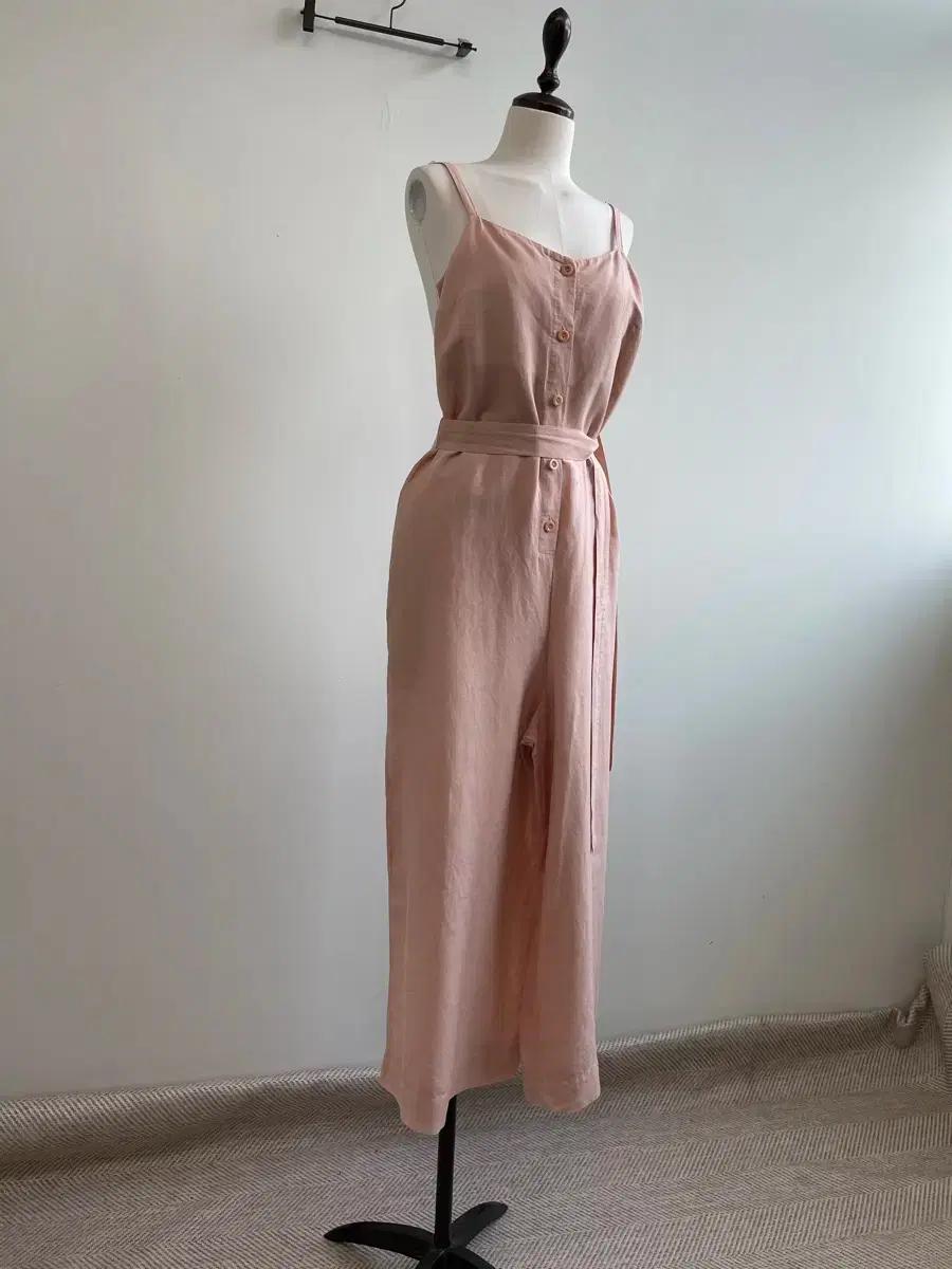 COS 32 린넨 점프수트 10